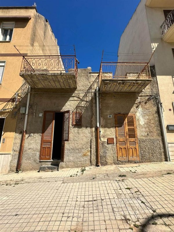 casa indipendente in vendita a Ribera