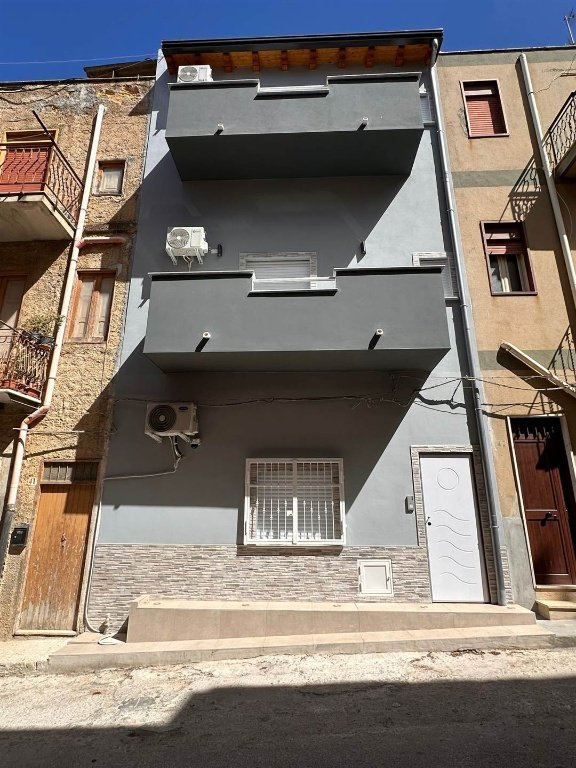 casa indipendente in vendita a Ribera