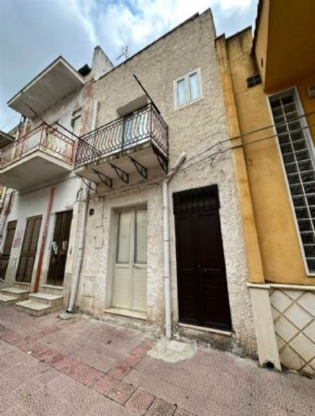 casa indipendente in vendita a Ribera