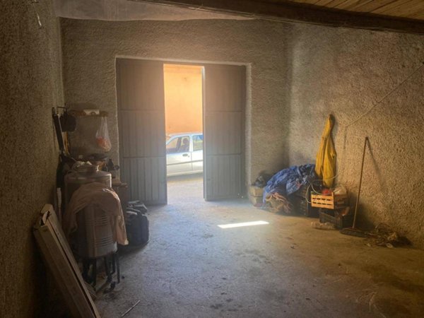 locale di sgombero in vendita a Ribera