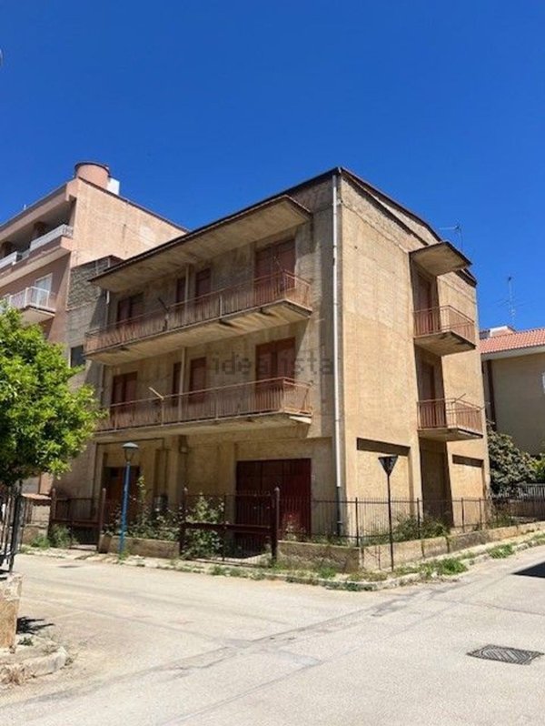 casa indipendente in vendita a Ribera