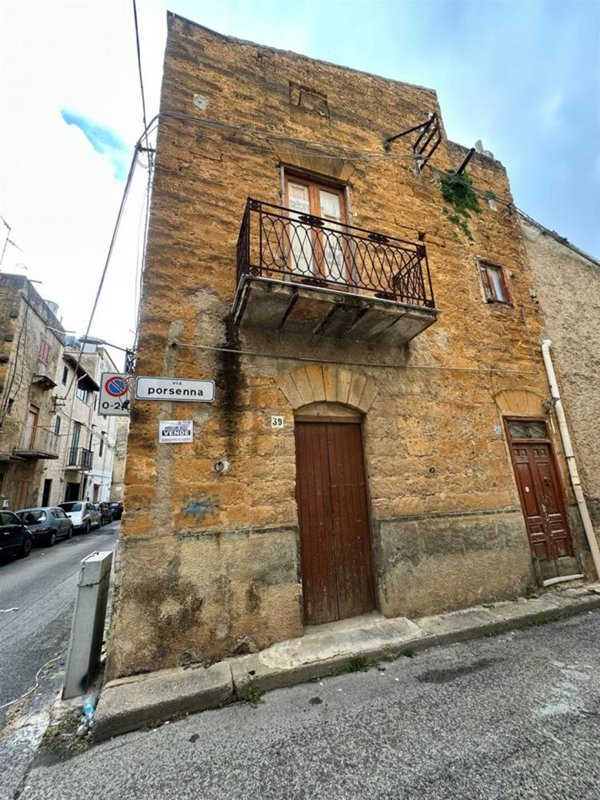 casa indipendente in vendita a Ribera