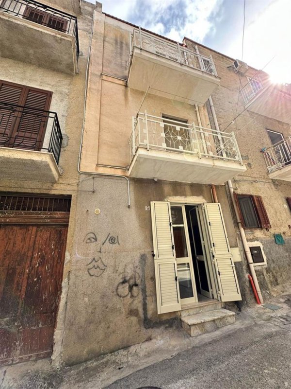 casa indipendente in vendita a Ribera