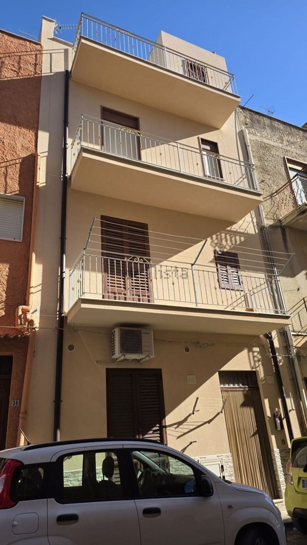 casa indipendente in vendita a Ribera