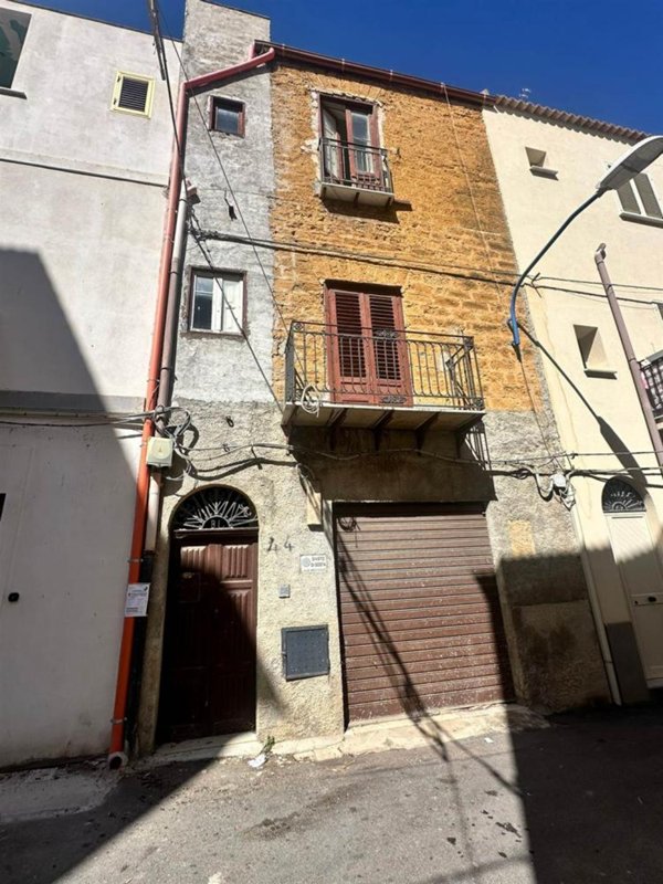 casa indipendente in vendita a Ribera