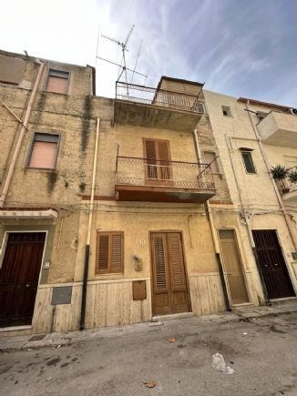 casa indipendente in vendita a Ribera