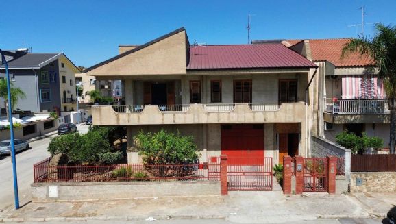 casa indipendente in vendita a Ribera