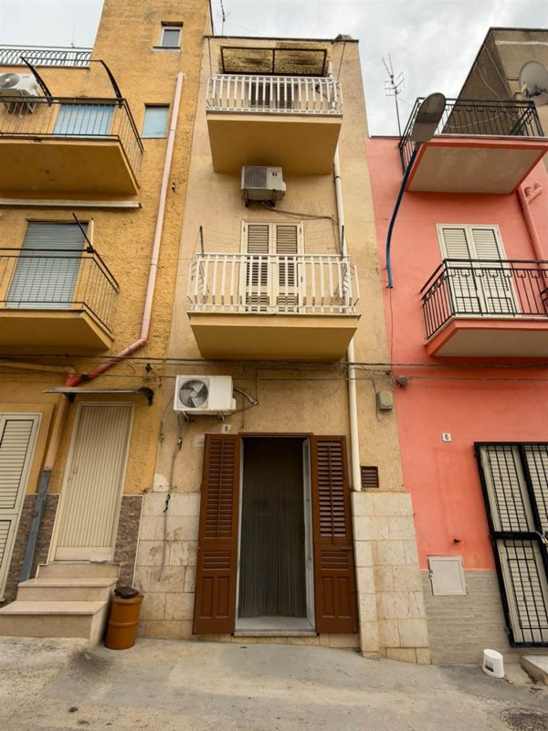 casa indipendente in vendita a Ribera