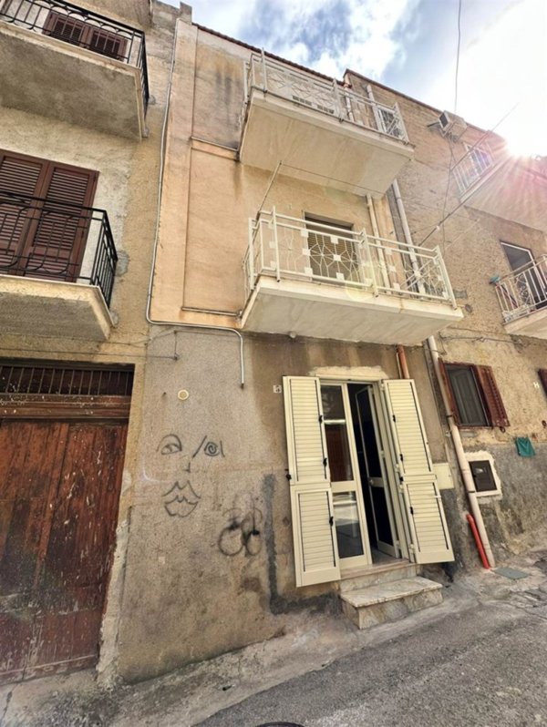 casa indipendente in vendita a Ribera