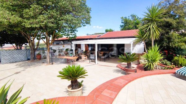 casa indipendente in vendita a Sambuca di Sicilia