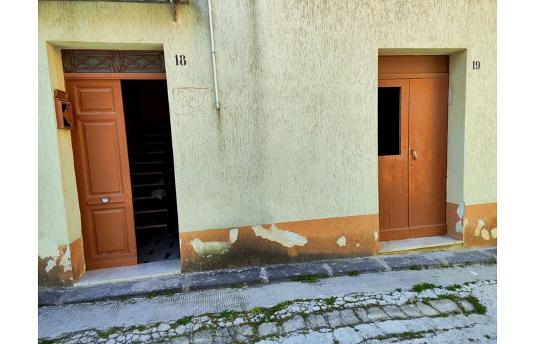 casa indipendente in vendita a Sambuca di Sicilia
