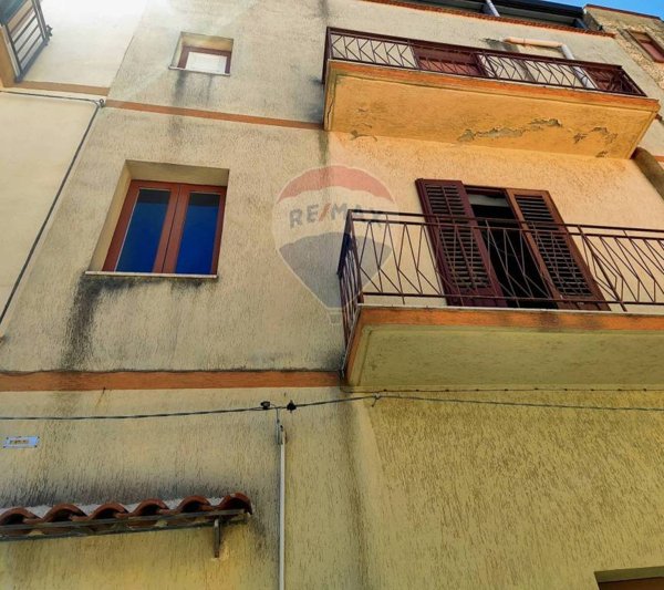 casa indipendente in vendita a Sambuca di Sicilia