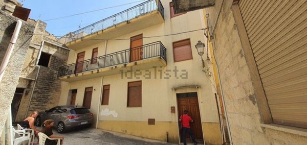 casa indipendente in vendita a Sambuca di Sicilia