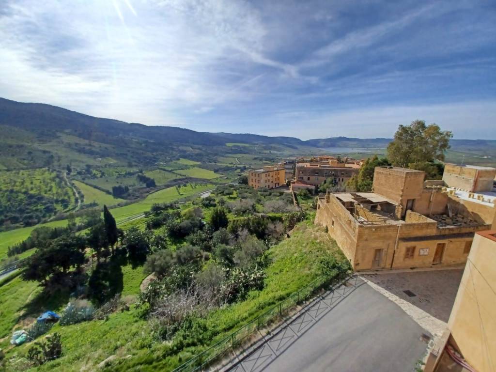 casa indipendente in vendita a Sambuca di Sicilia
