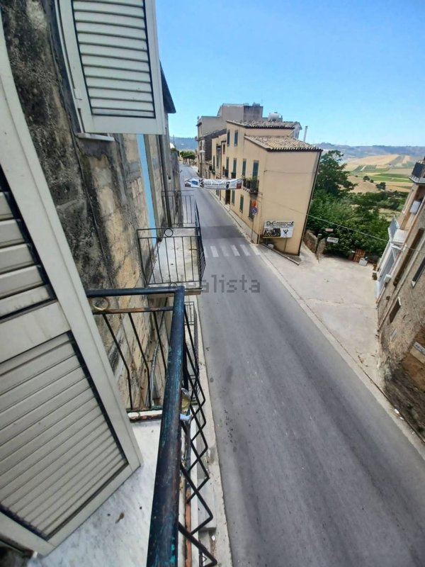 casa indipendente in vendita a Sambuca di Sicilia