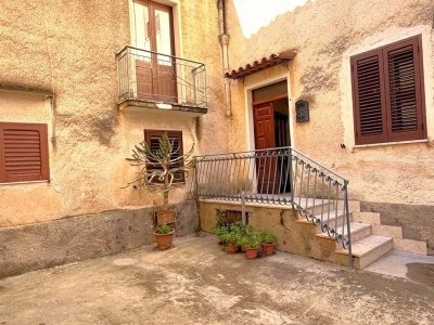 casa indipendente in vendita a Sambuca di Sicilia