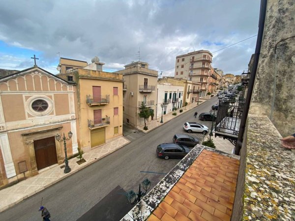 casa indipendente in vendita a Sambuca di Sicilia