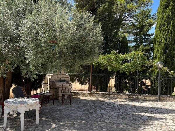 casa indipendente in vendita a Sambuca di Sicilia