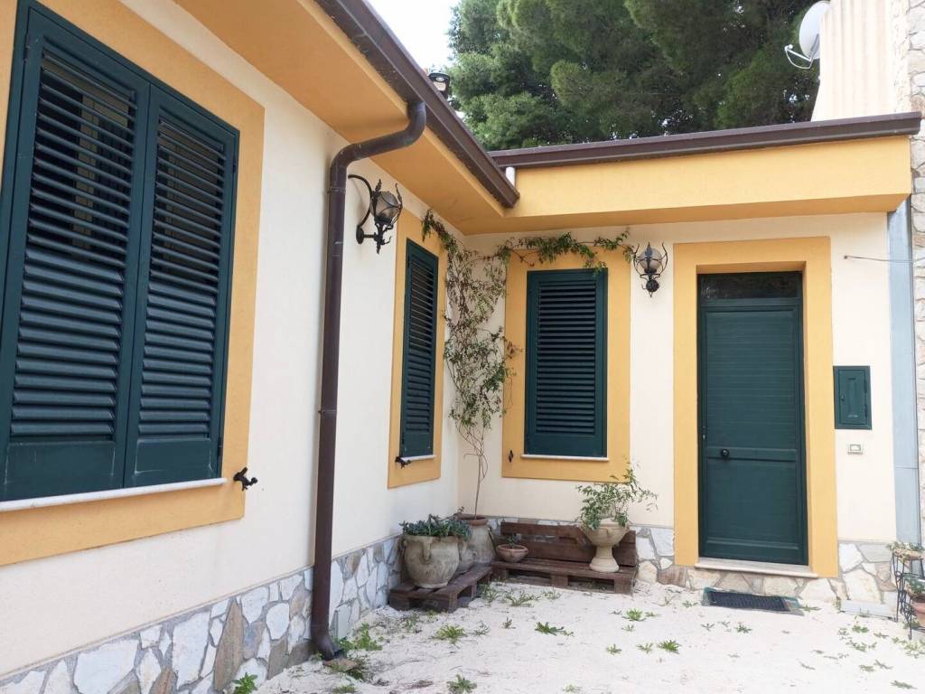 casa indipendente in vendita a Sambuca di Sicilia