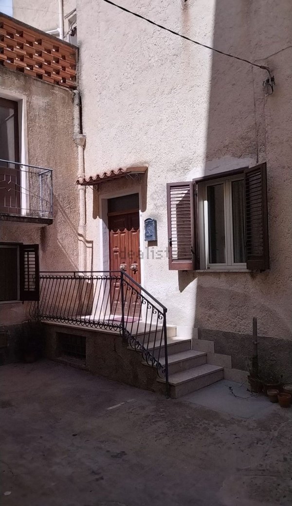 casa indipendente in vendita a Sambuca di Sicilia