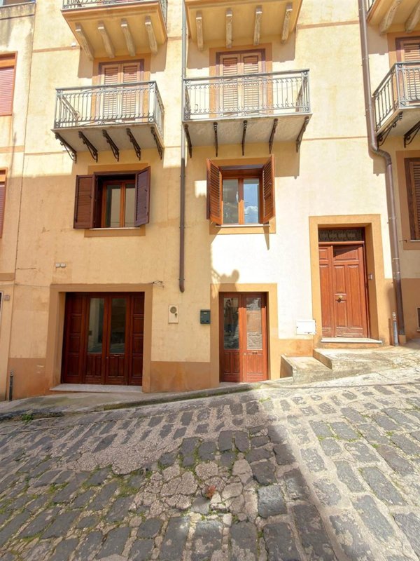 casa indipendente in vendita a Sambuca di Sicilia