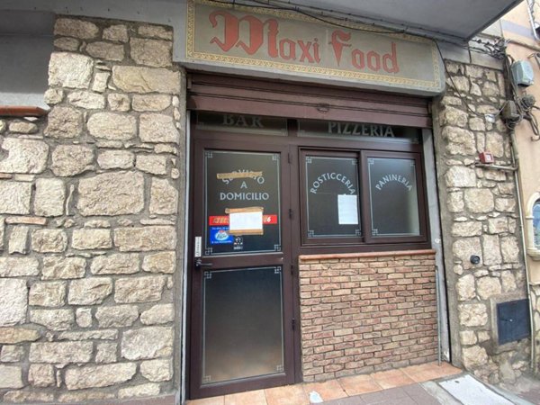 negozio in vendita a San Giovanni Gemini