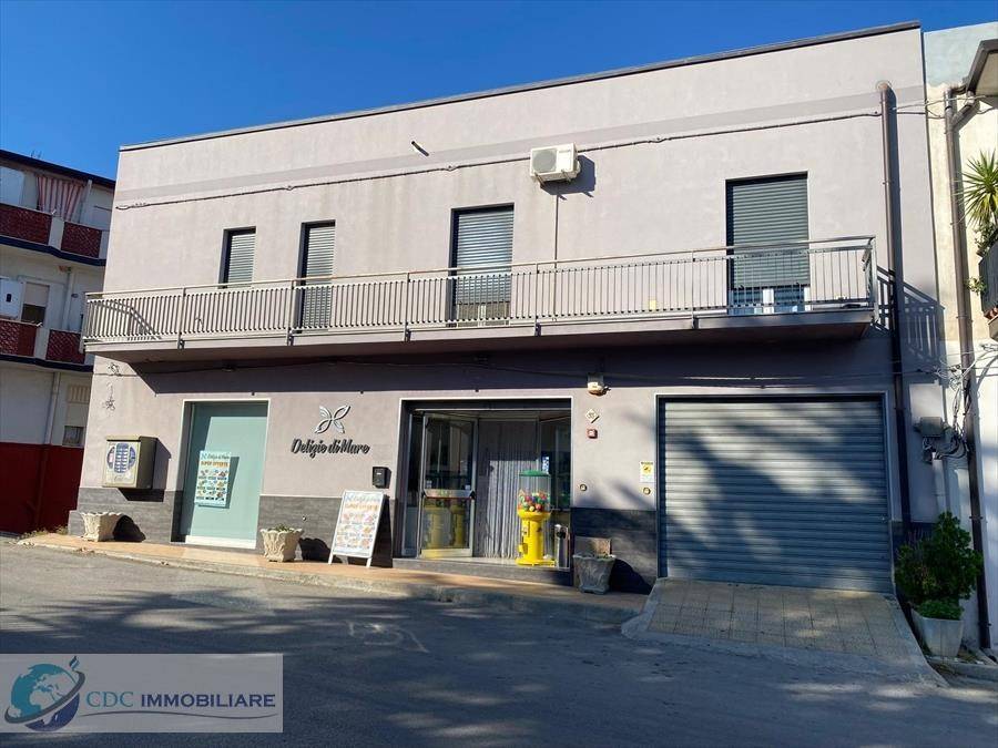 negozio in vendita a San Giovanni Gemini