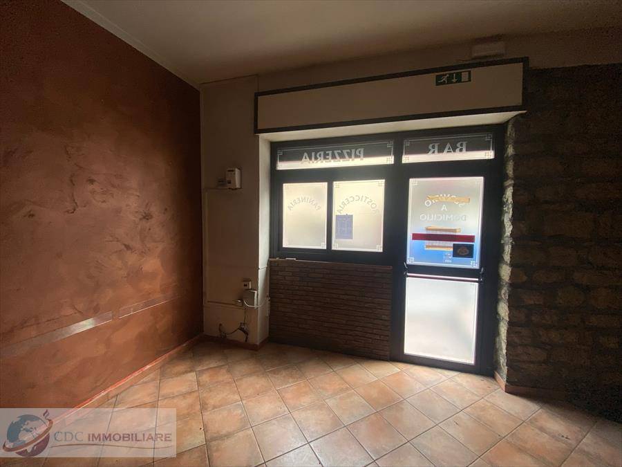 locale commerciale in vendita a San Giovanni Gemini