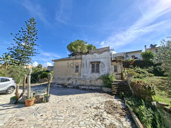 casa indipendente in vendita a Santa Margherita di Belice