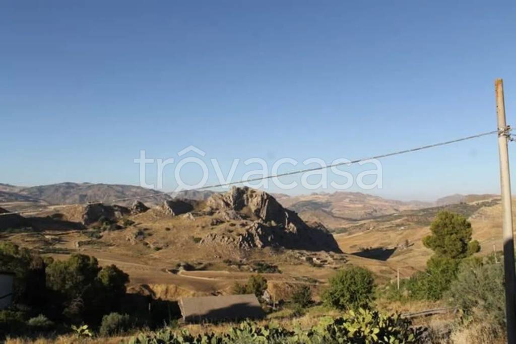casa indipendente in vendita a Sant'Angelo Muxaro
