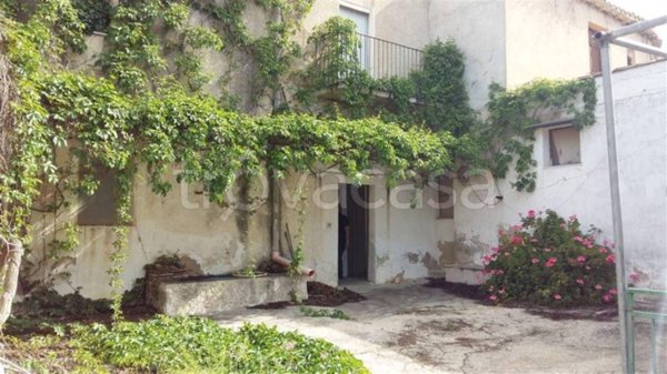 casa indipendente in vendita a Sciacca