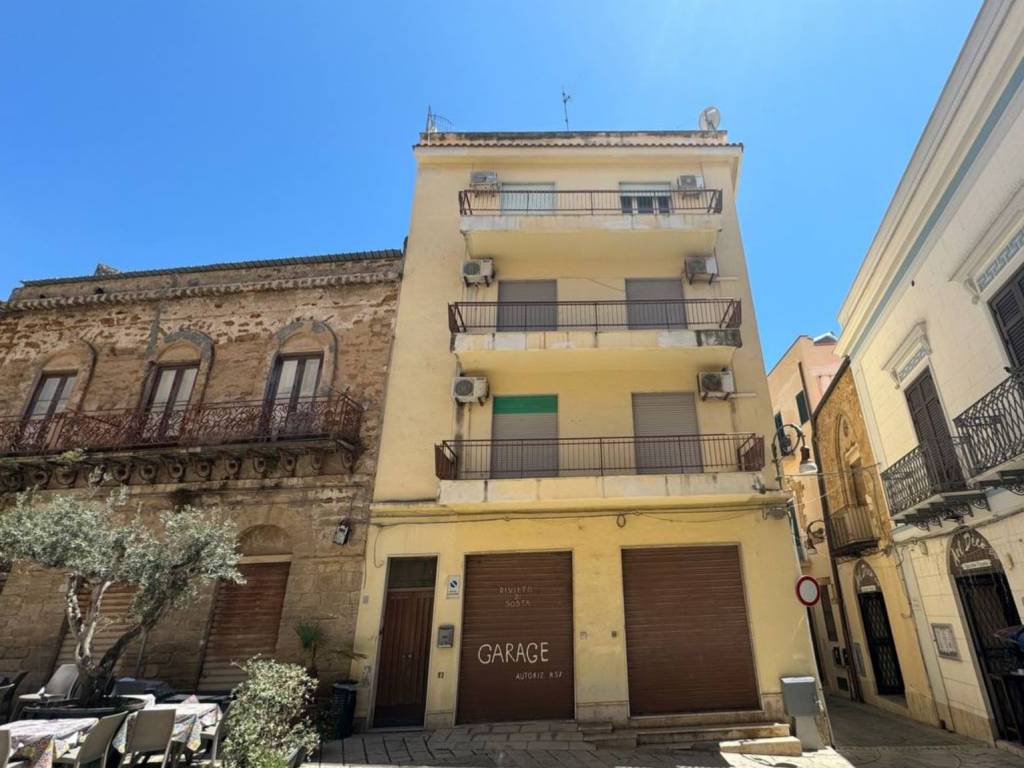 intera palazzina in vendita a Sciacca