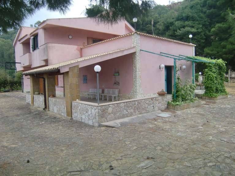 casa indipendente in vendita a Sciacca