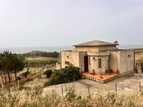casa indipendente in vendita a Sciacca in zona San Giorgio/Torre Verdura