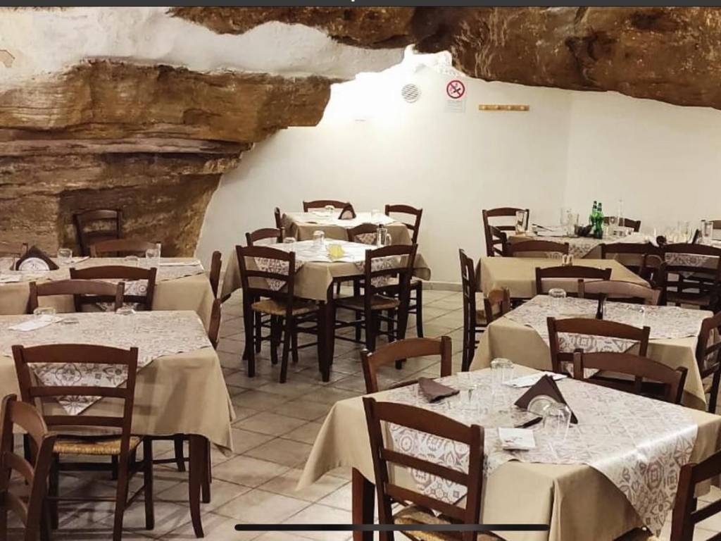 negozio in vendita a Sciacca in zona Centro Città