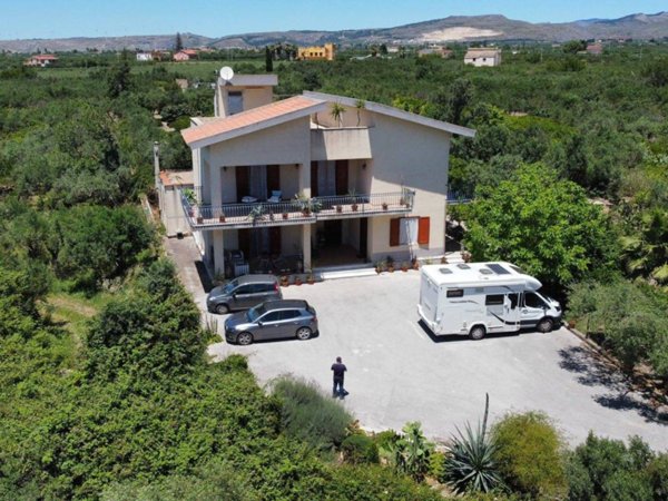 casa indipendente in vendita a Sciacca