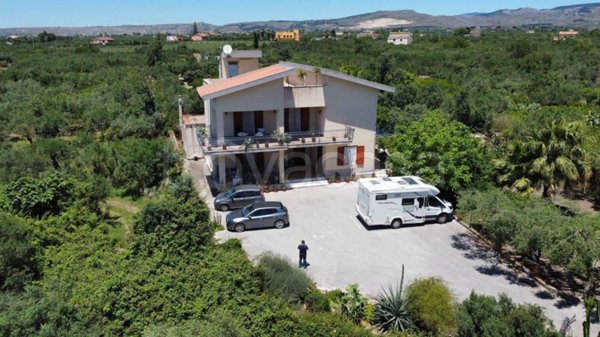 casa indipendente in vendita a Sciacca in zona Centro Città