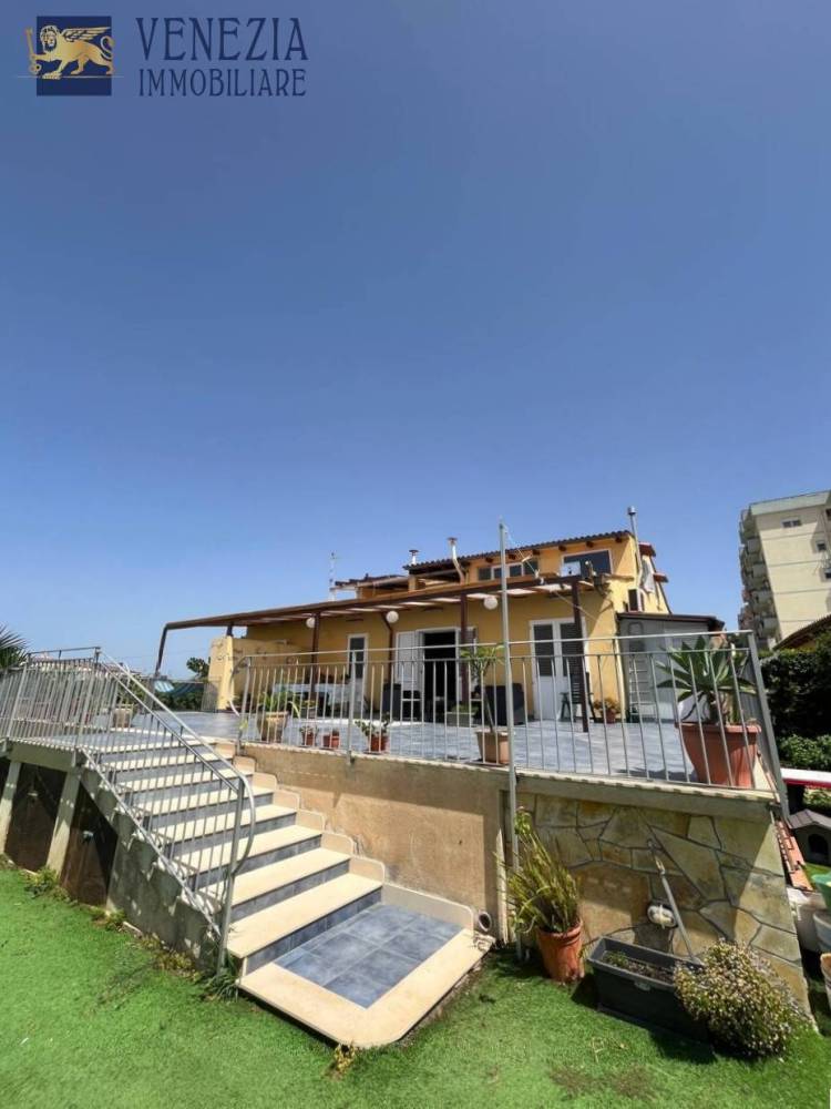 casa indipendente in vendita a Sciacca