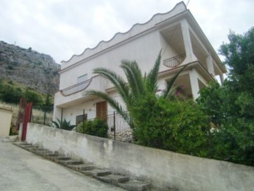 casa indipendente in vendita a Sciacca