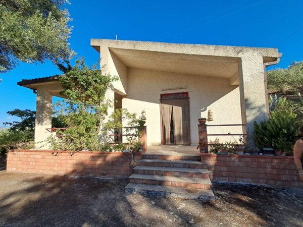 casa indipendente in vendita a Sciacca