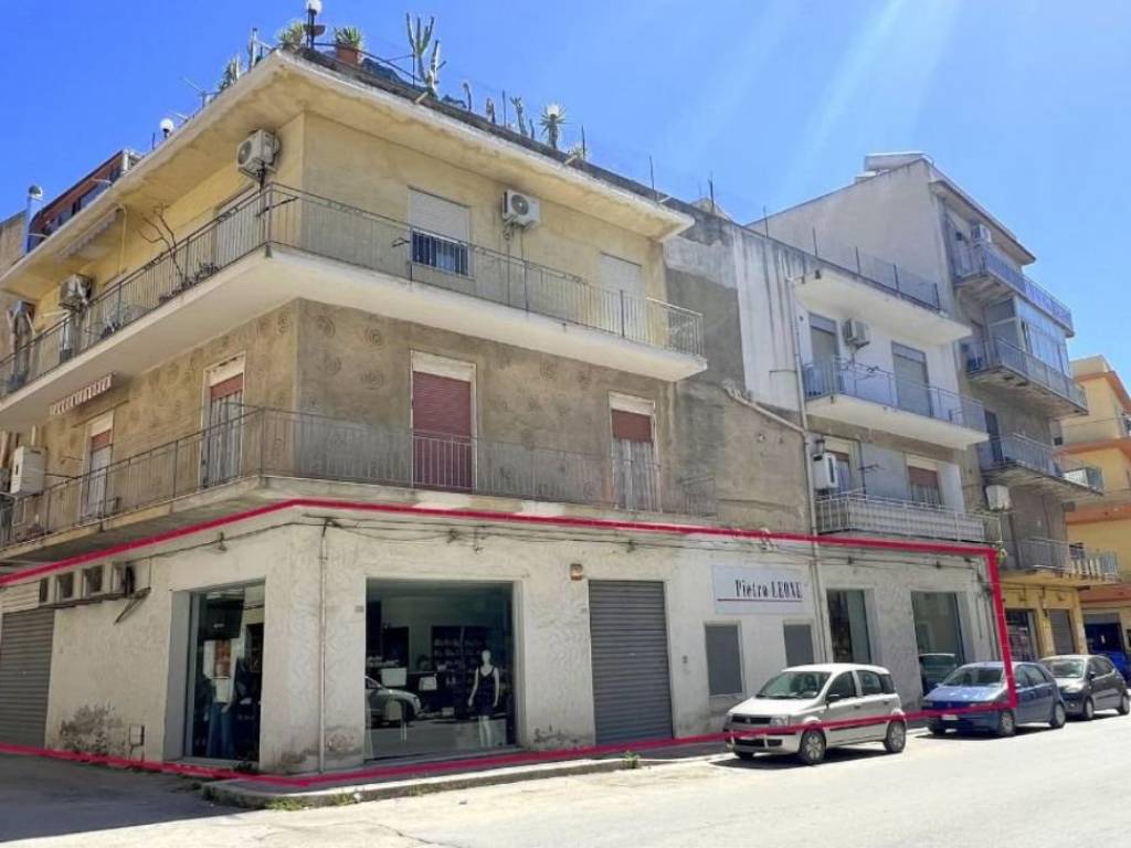 negozio in vendita a Sciacca in zona Centro Città