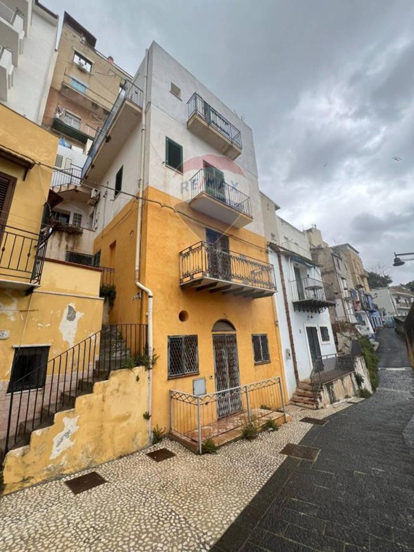 casa indipendente in vendita a Sciacca