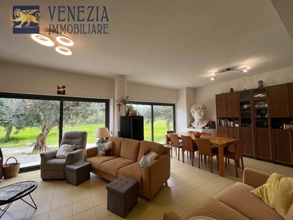casa indipendente in vendita a Sciacca