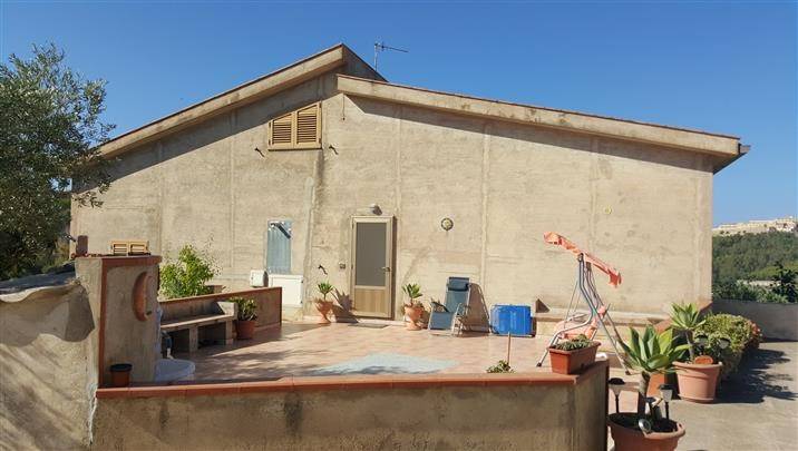 casa indipendente in vendita a Sciacca