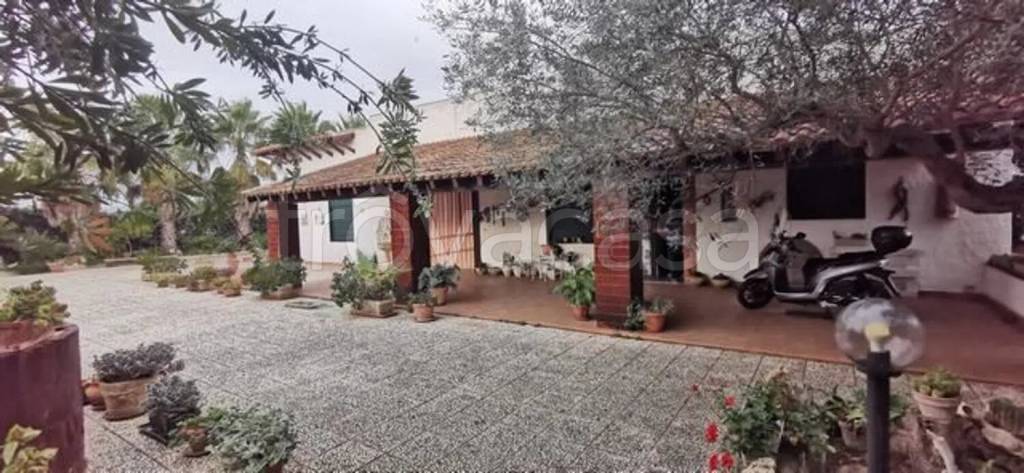 casa indipendente in vendita a Sciacca in zona Maragani