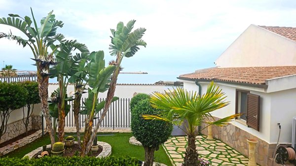 casa indipendente in vendita a Sciacca