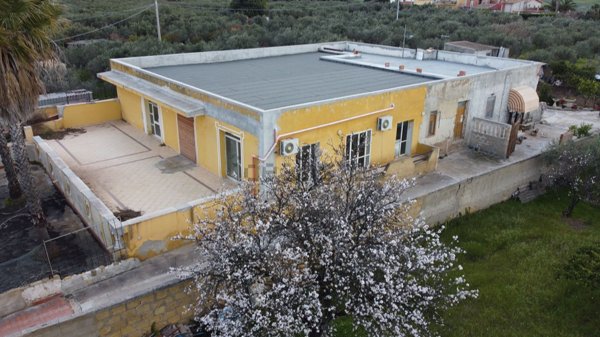 locale commerciale in vendita a Sciacca