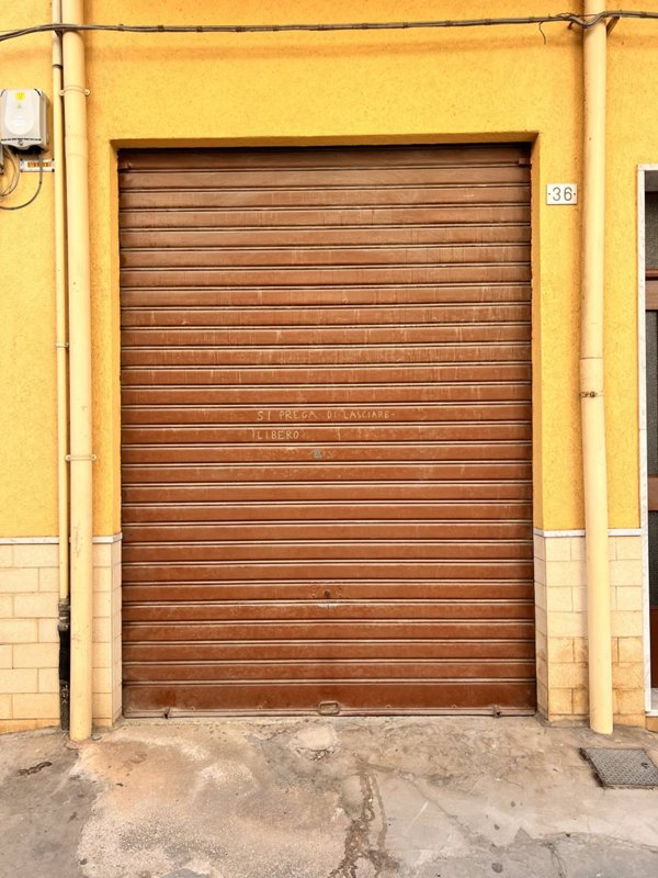 locale di sgombero in vendita a Sciacca