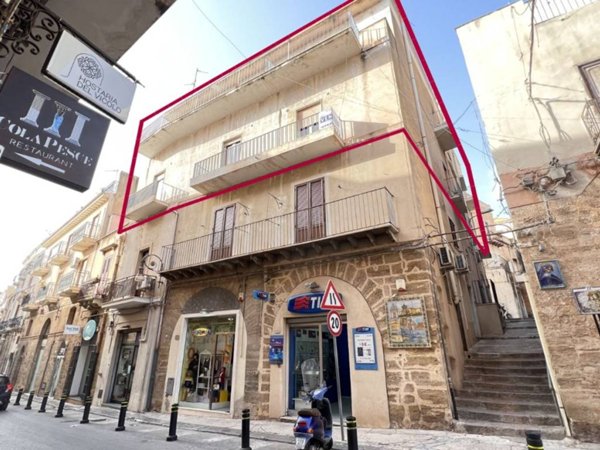 intera palazzina in vendita a Sciacca in zona Centro Città