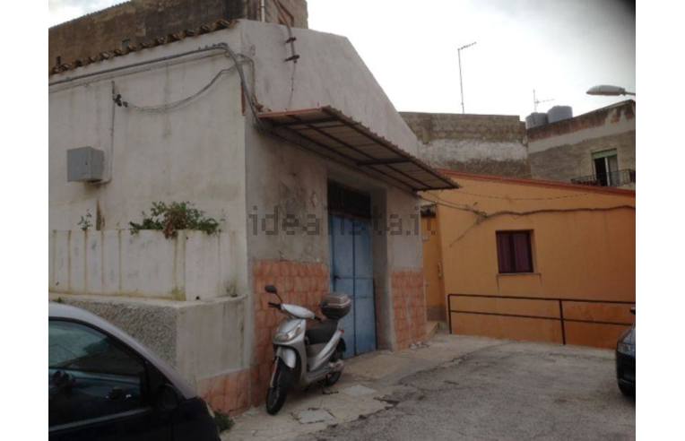 locale di sgombero in vendita a Sciacca